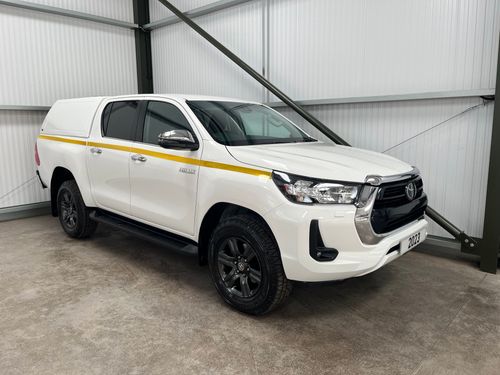 2023 (73) Toyota Hilux Icon Manual 4x4 * 35k miles *