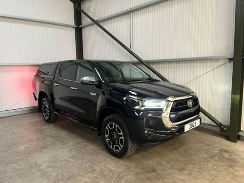 2023 Toyota Hilux Invincible 2.8 4x4 Manual * 69k miles * Gullwing Canopy