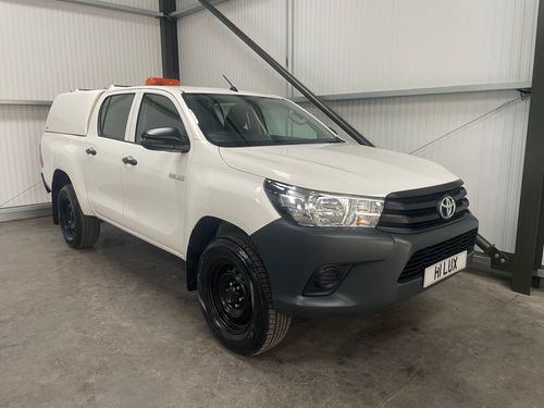 2020 (70) Toyota Hilux Active 4x4 Pickup * 77k miles *