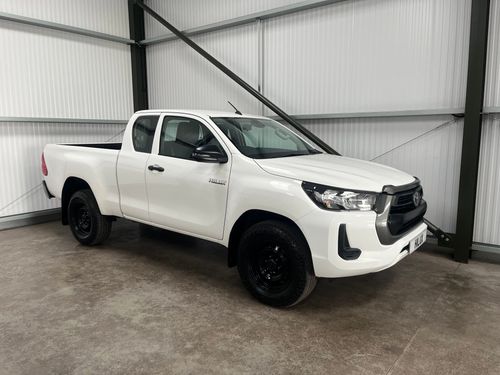 Toyota Hilux Extra Cab Pickup 4x4 * 77k miles *